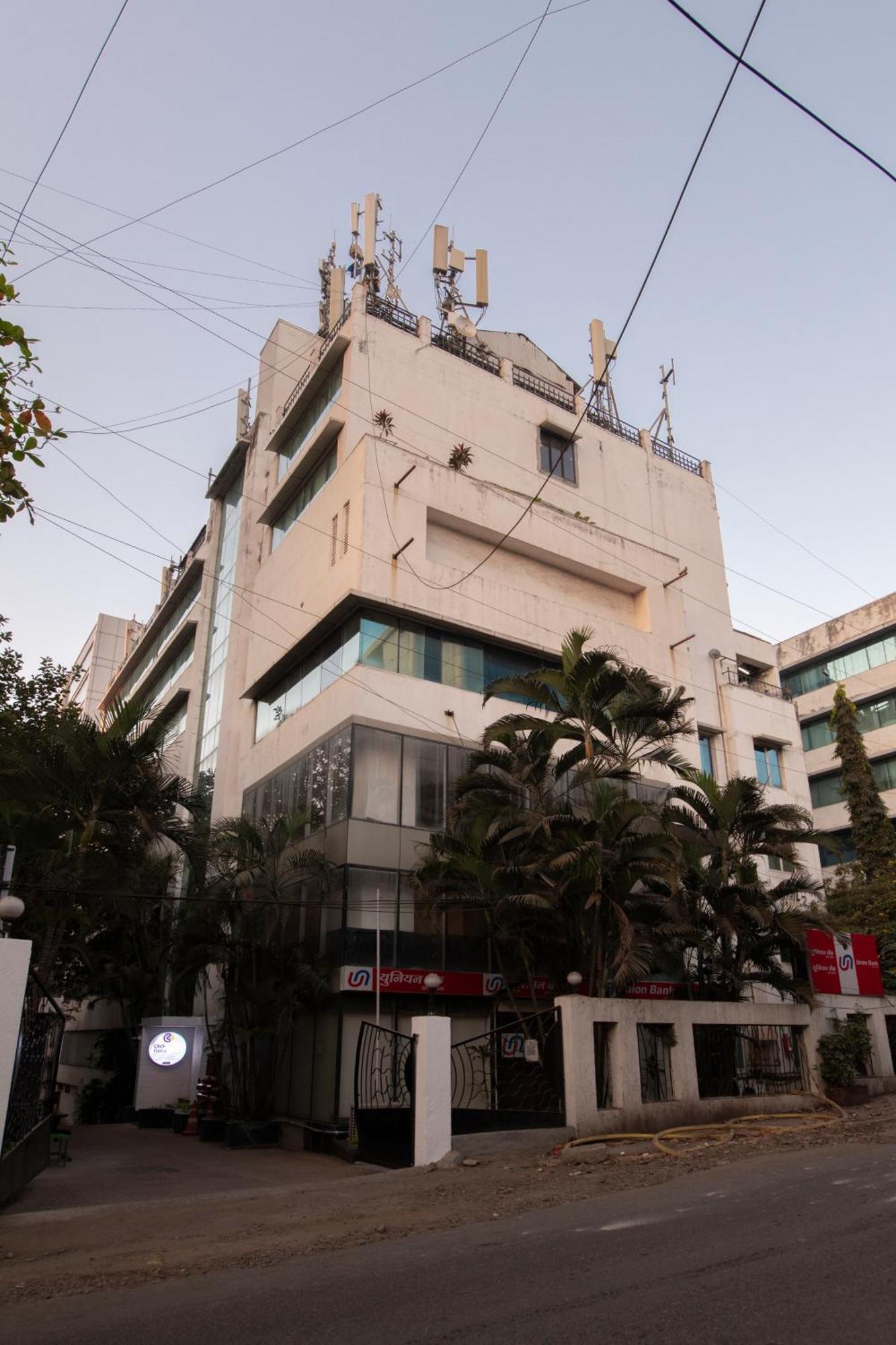 ไอสเตย์ โฮเต็ล แอนเดอรี เอ็มไอดีซี Hotel มุมไบ ภายนอก รูปภาพ