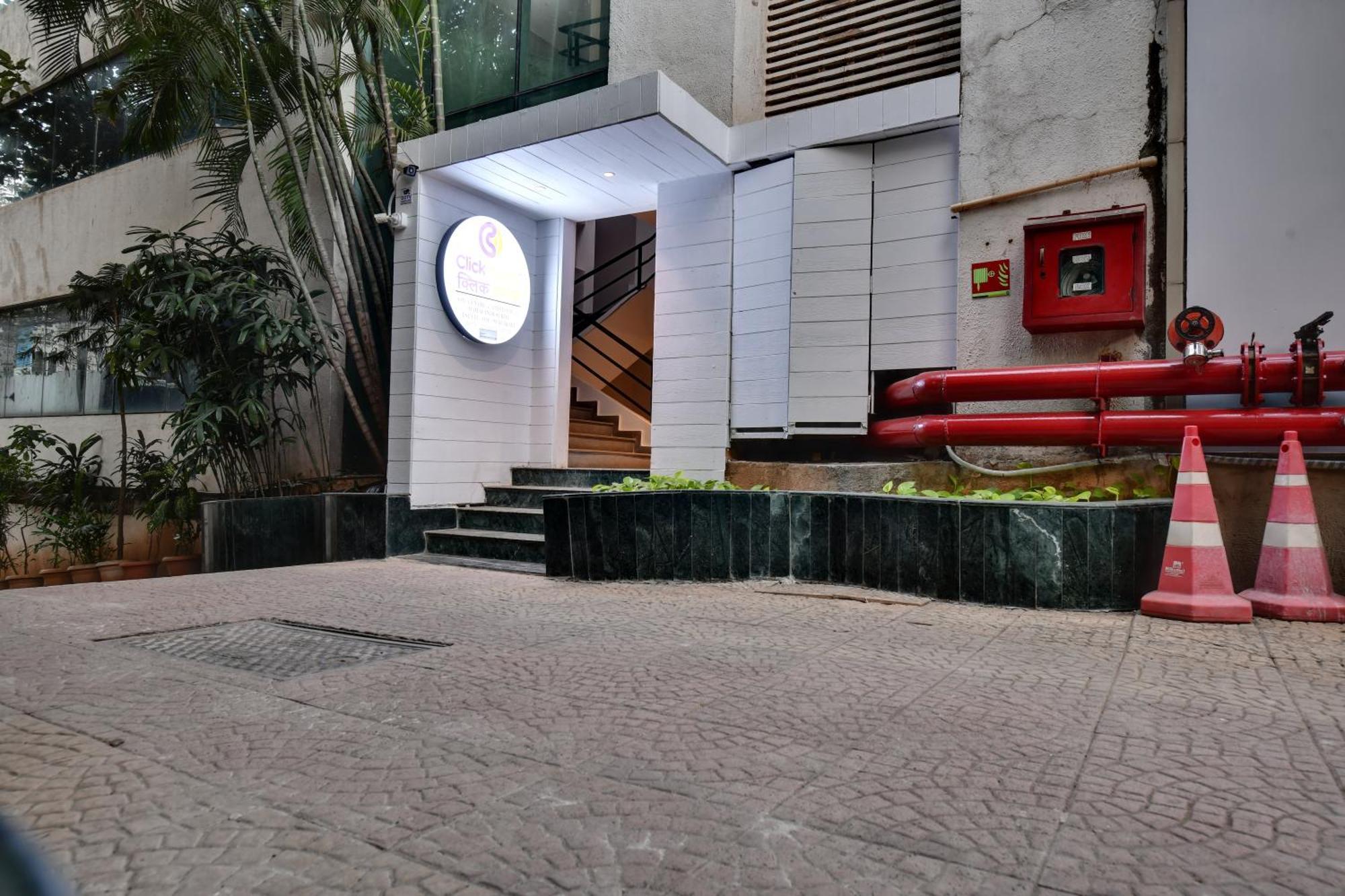ไอสเตย์ โฮเต็ล แอนเดอรี เอ็มไอดีซี Hotel มุมไบ ภายนอก รูปภาพ